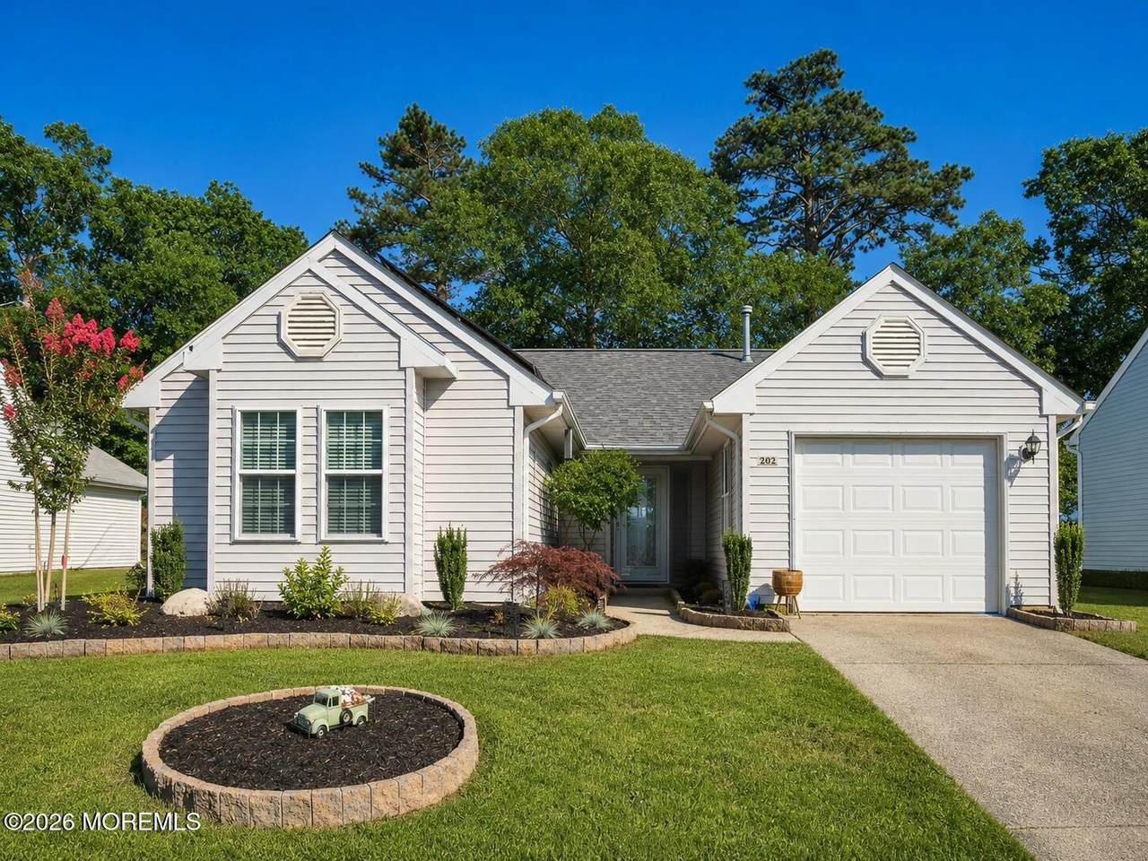 202 Danbury Drive - Photo 1