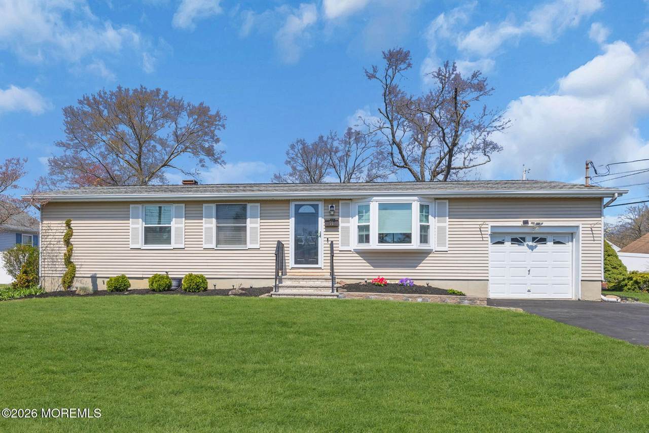 71 Pine Street - Photo 1