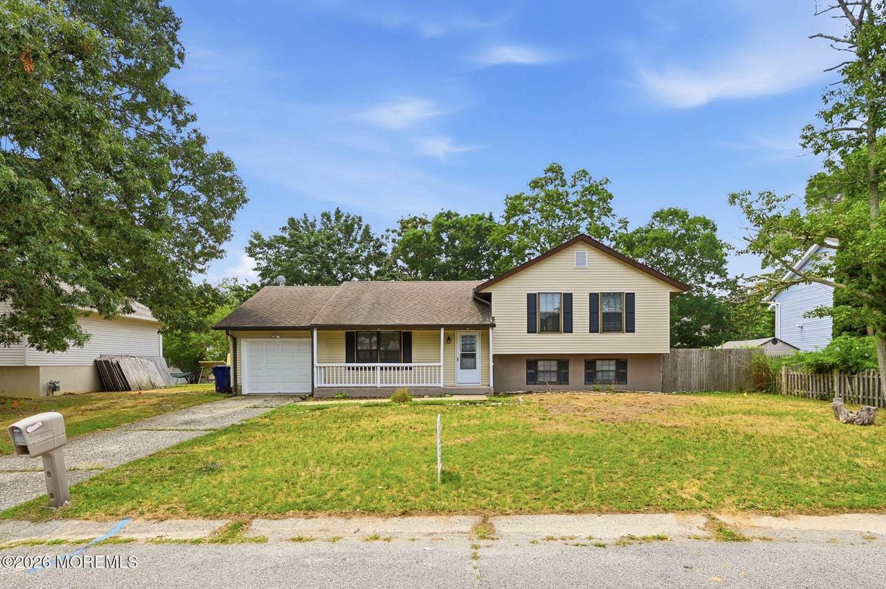 95 Hollybrook Drive - Photo 1