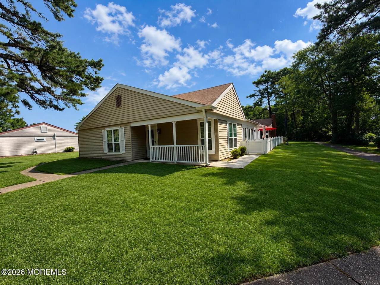 470A Chelsea Court - Photo 1
