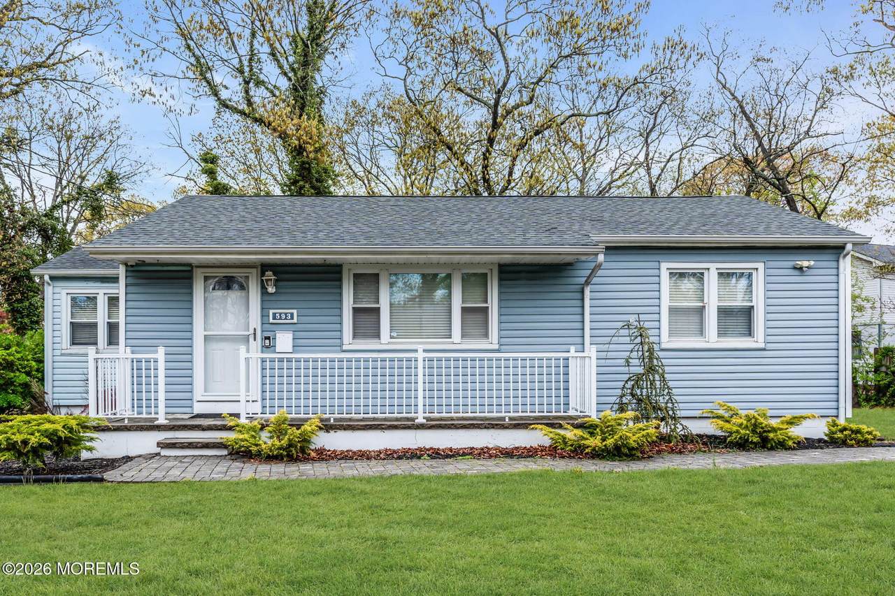 593 Beach Plum Road - Photo 1