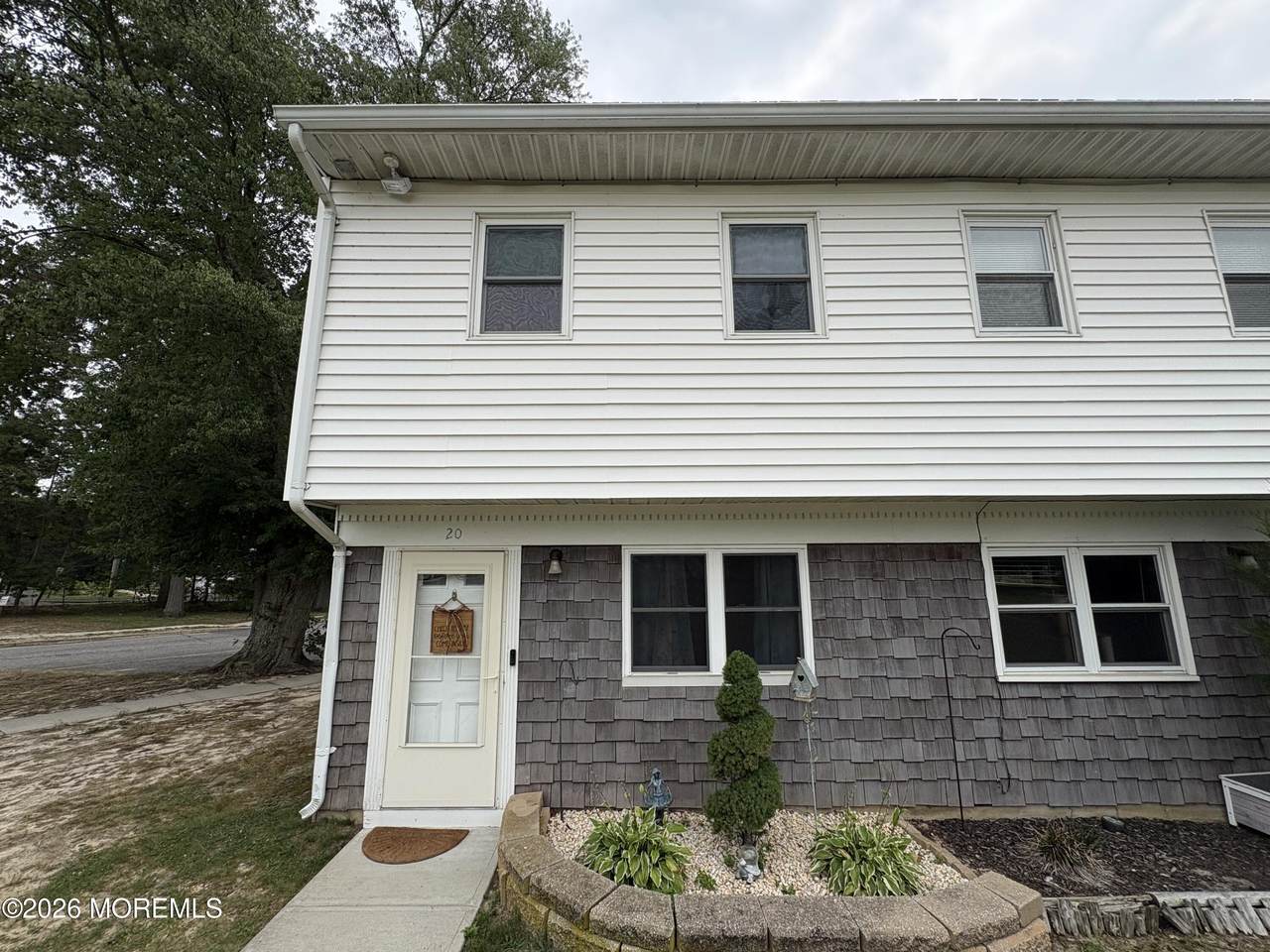 593 Garfield Avenue - Photo 1