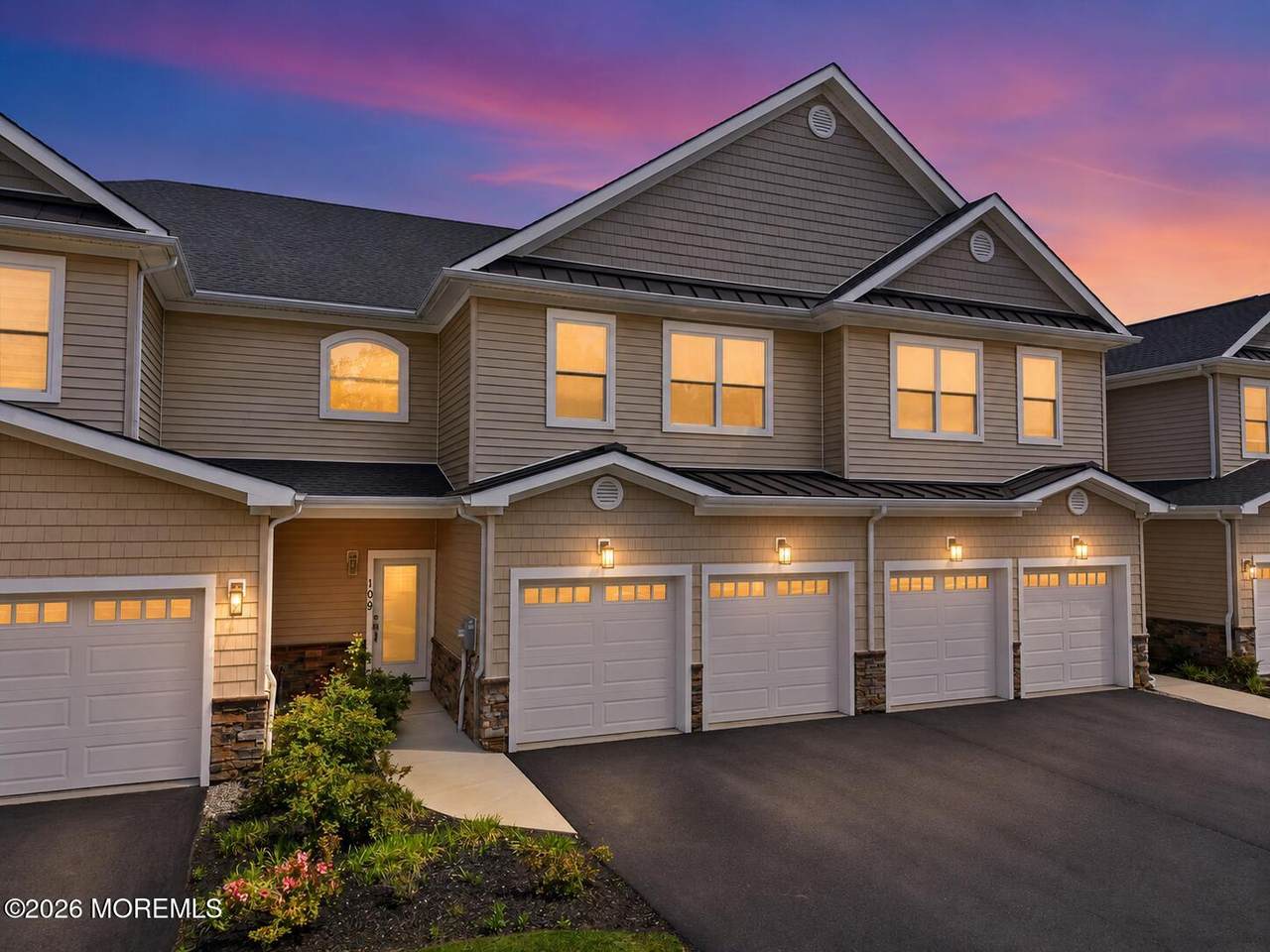 109 Hedgerow Lane - Photo 1