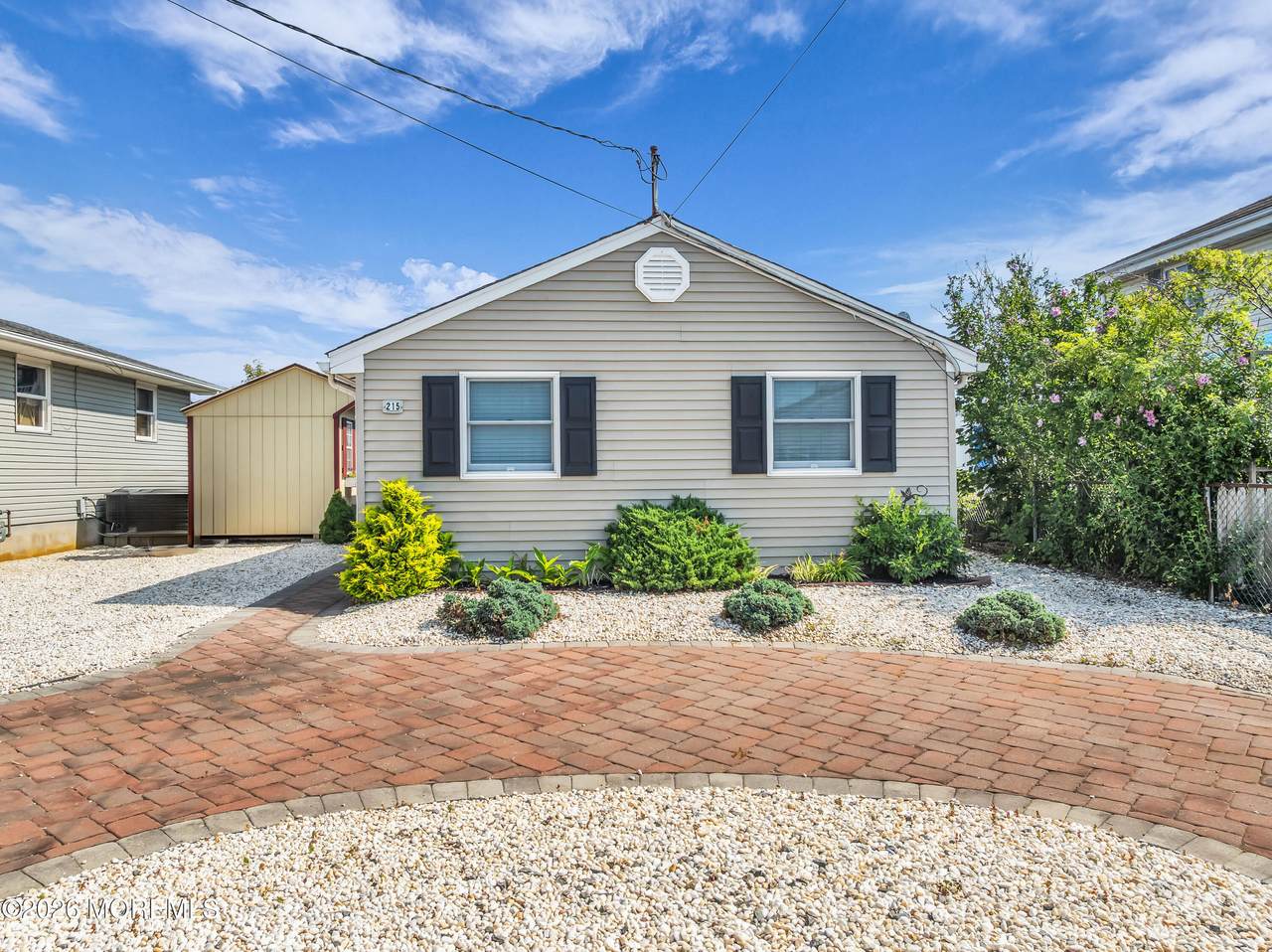 215 Pine Drive - Photo 1