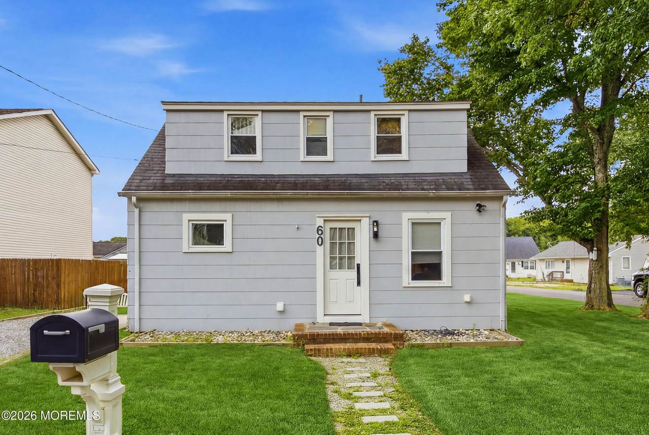 60 Illinois Avenue - Photo 1