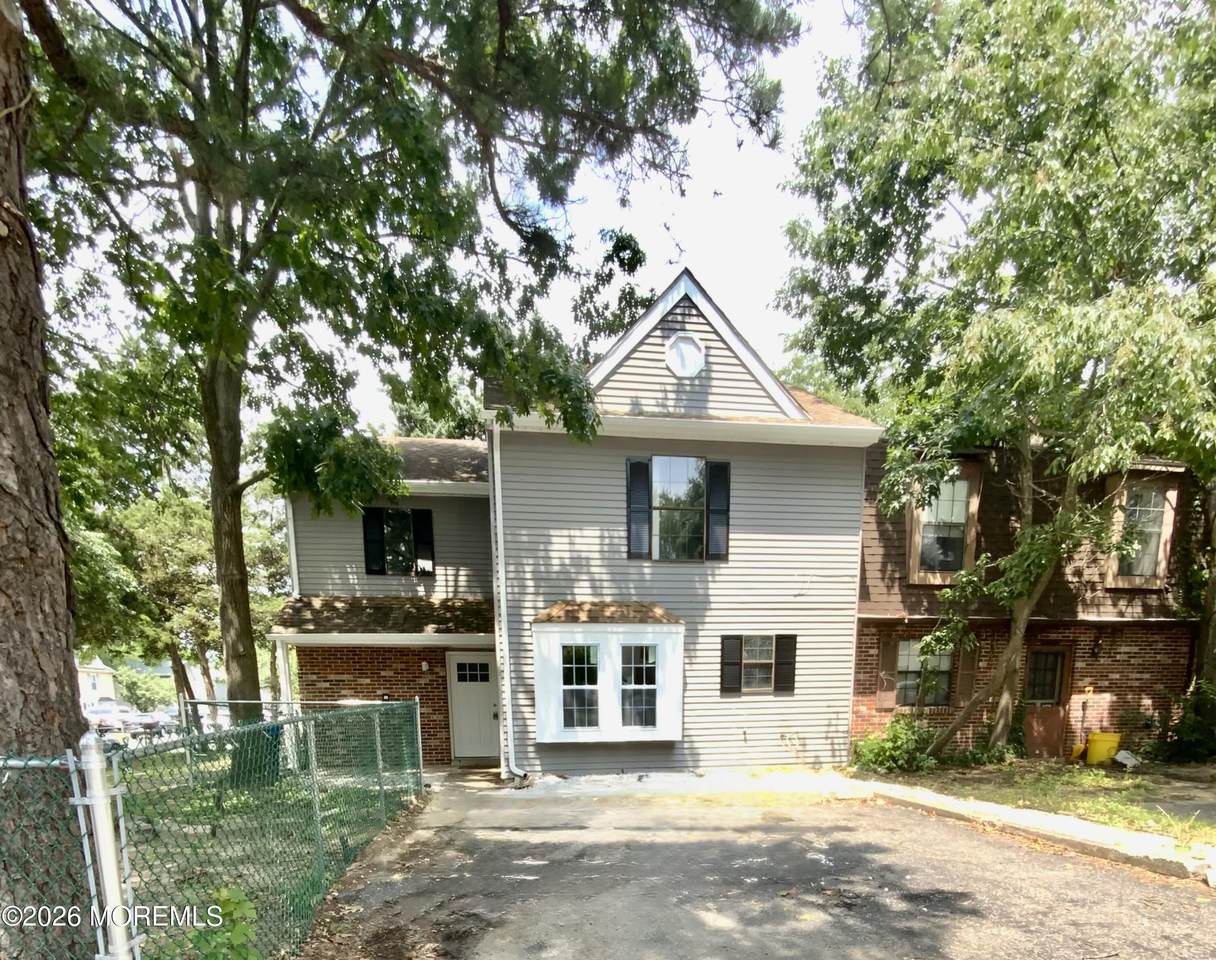 19 Noble Road - Photo 1