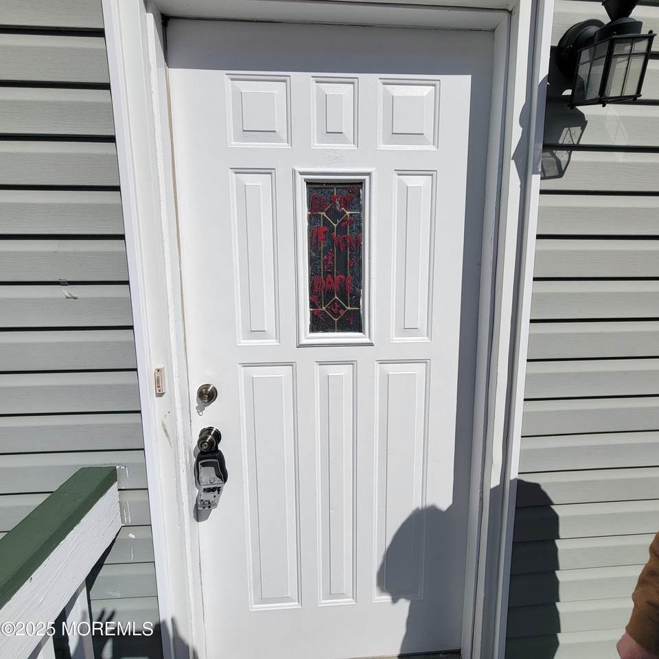 https://bt-photos.global.ssl.fastly.net/monmouth/1280_boomver_1_22622174-2.jpg