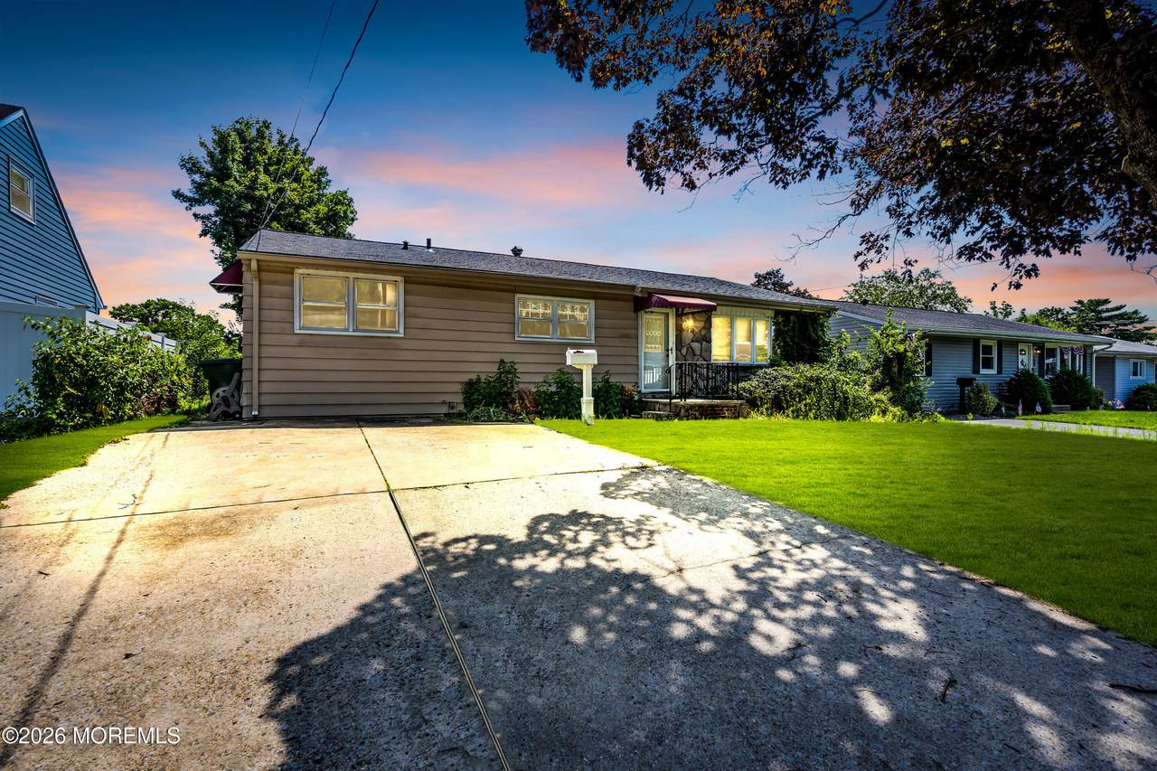 106 Kendall Drive - Photo 1