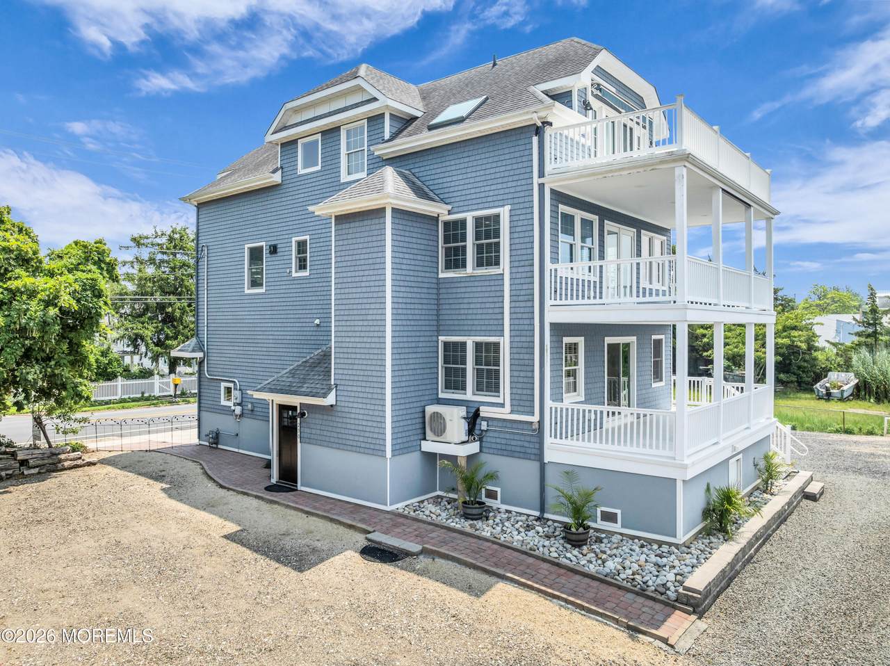 230 Green Street - Photo 1