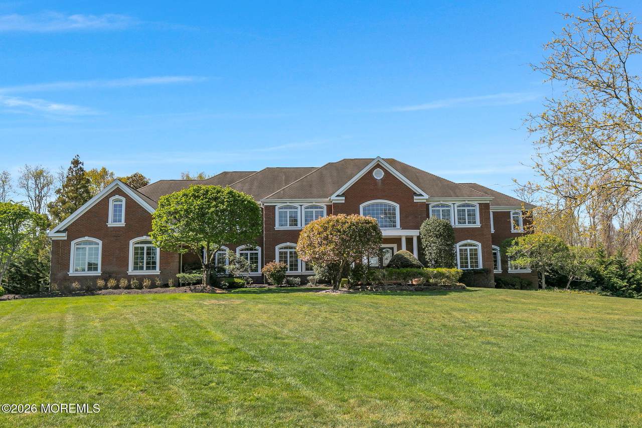 35 Hillcrest Drive - Photo 1