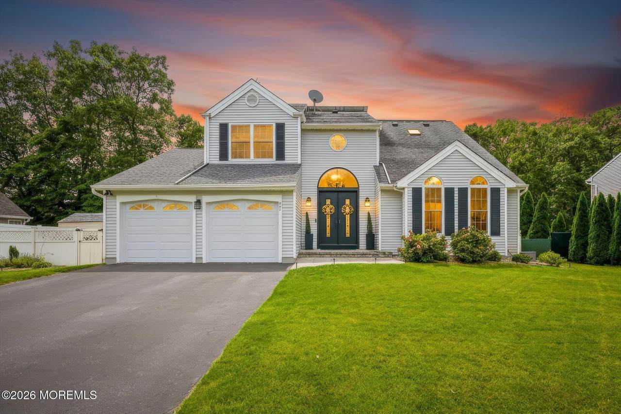 241 Oak Forest Drive - Photo 1
