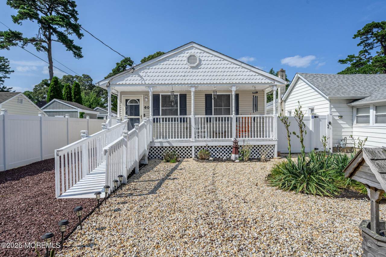 609 Parkside Avenue - Photo 1