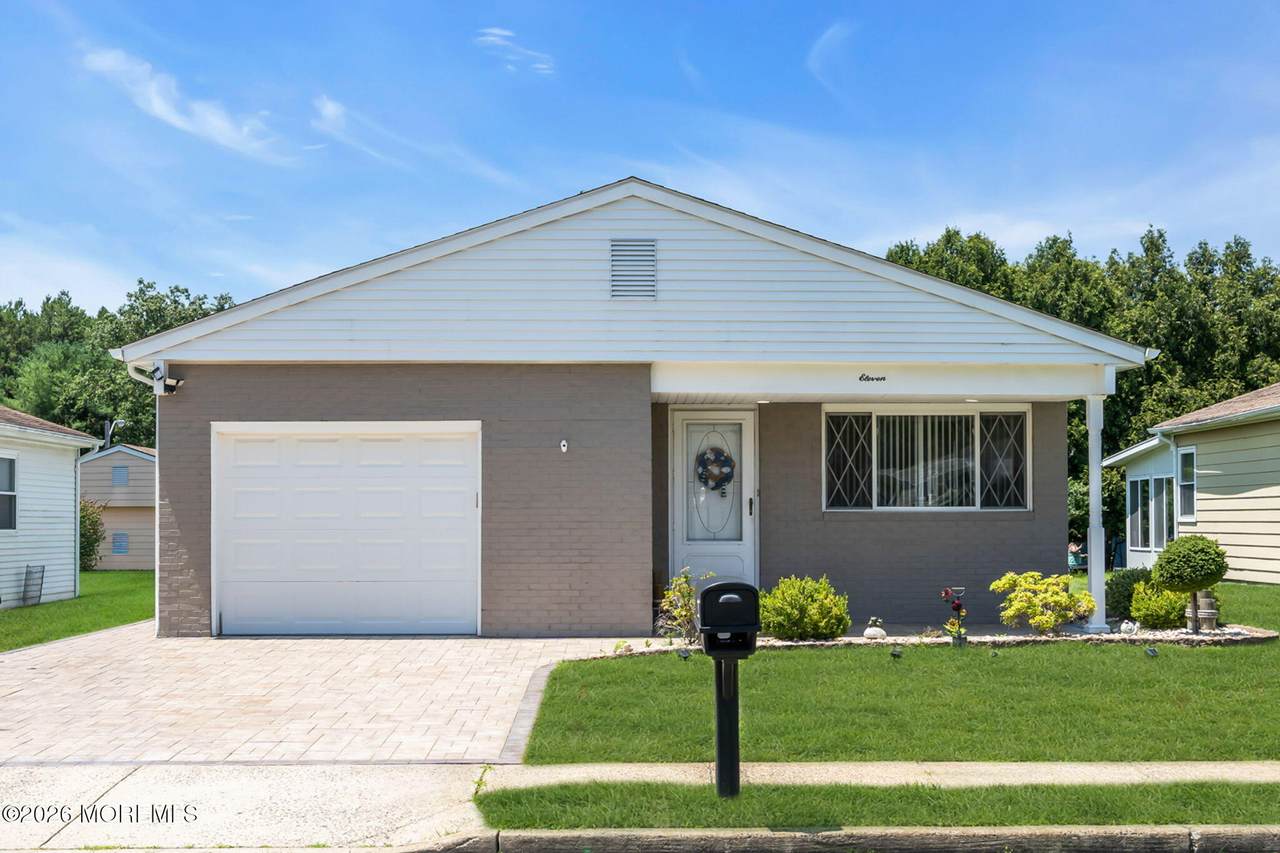 11 Burgess Court - Photo 1