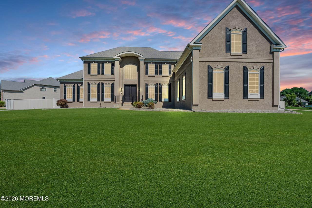 2 Kirsten Drive - Photo 1