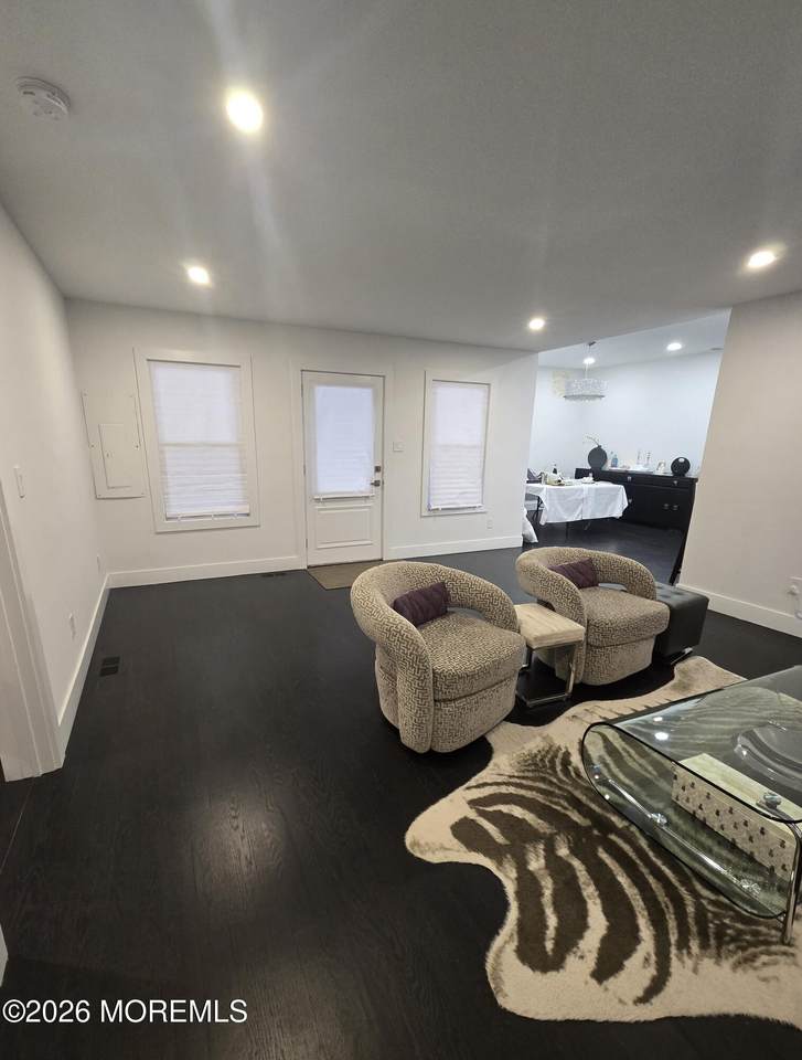 486 Lincoln Avenue - Photo 1