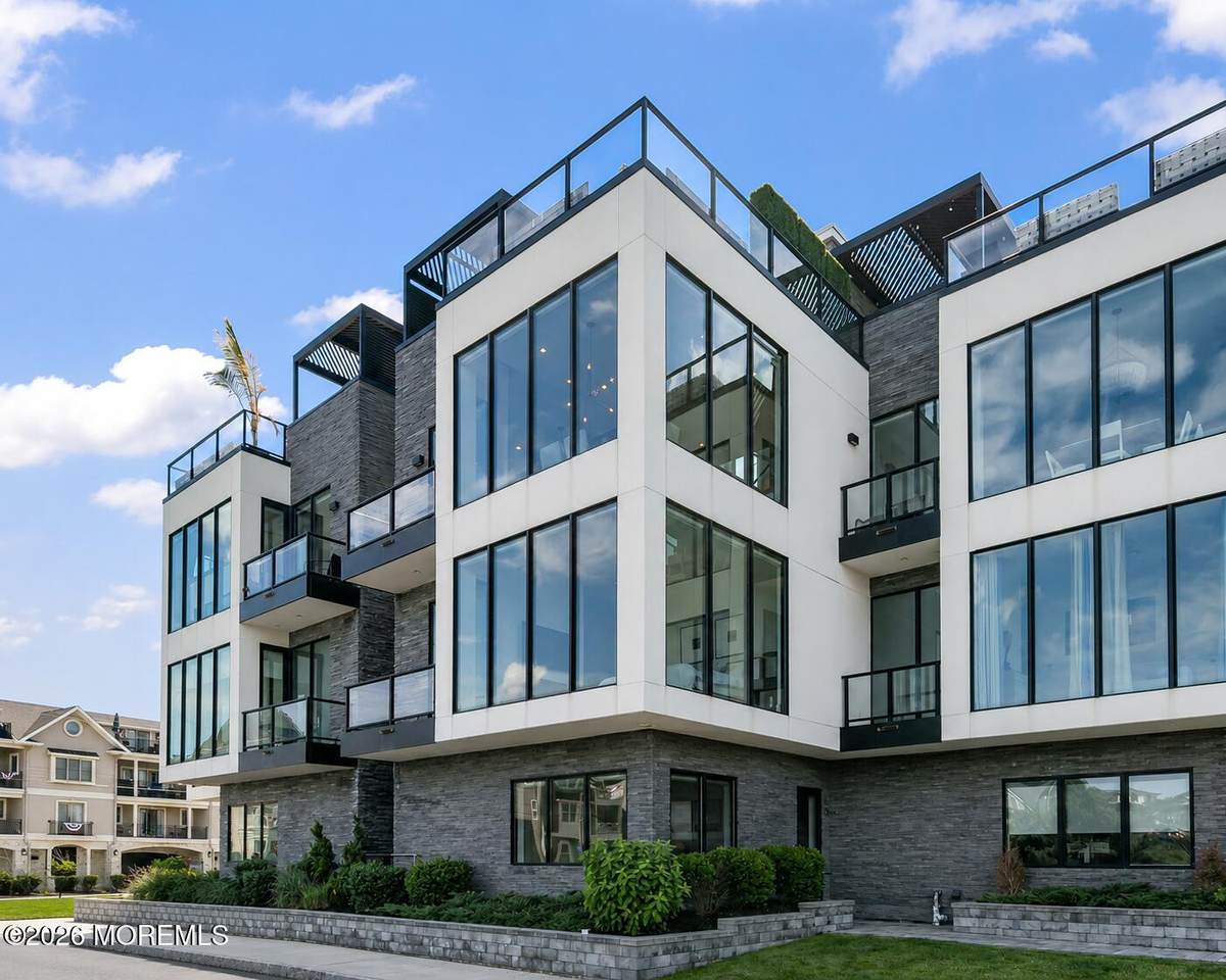200 Ocean Avenue - Photo 1