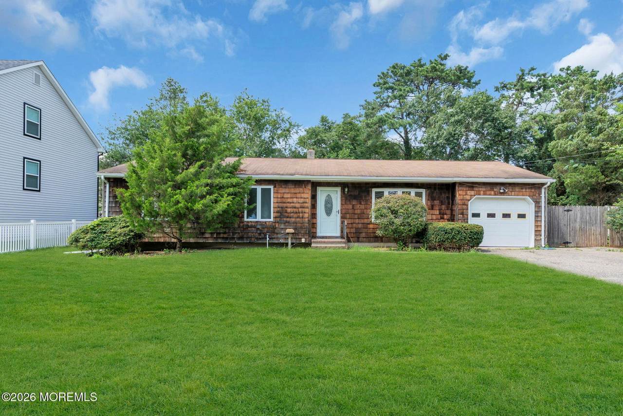 809 Commonwealth Boulevard - Photo 1