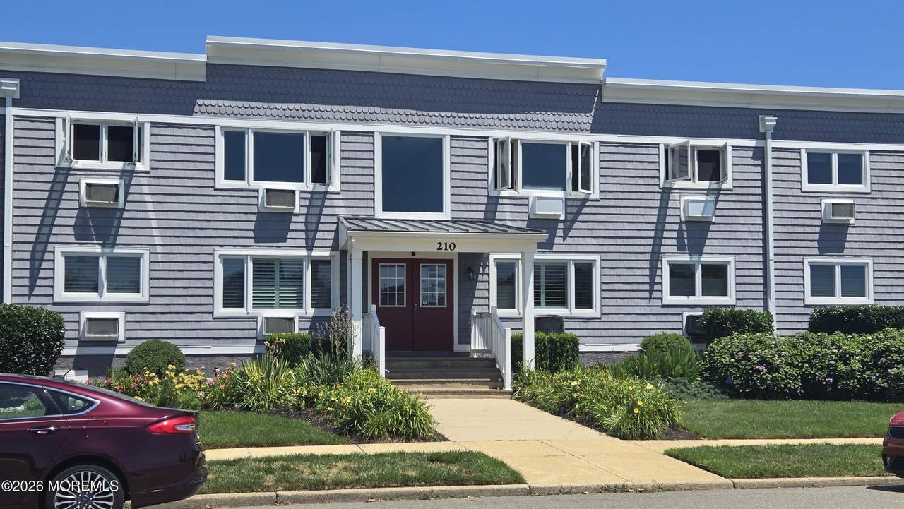 210 5th Avenue - Photo 1