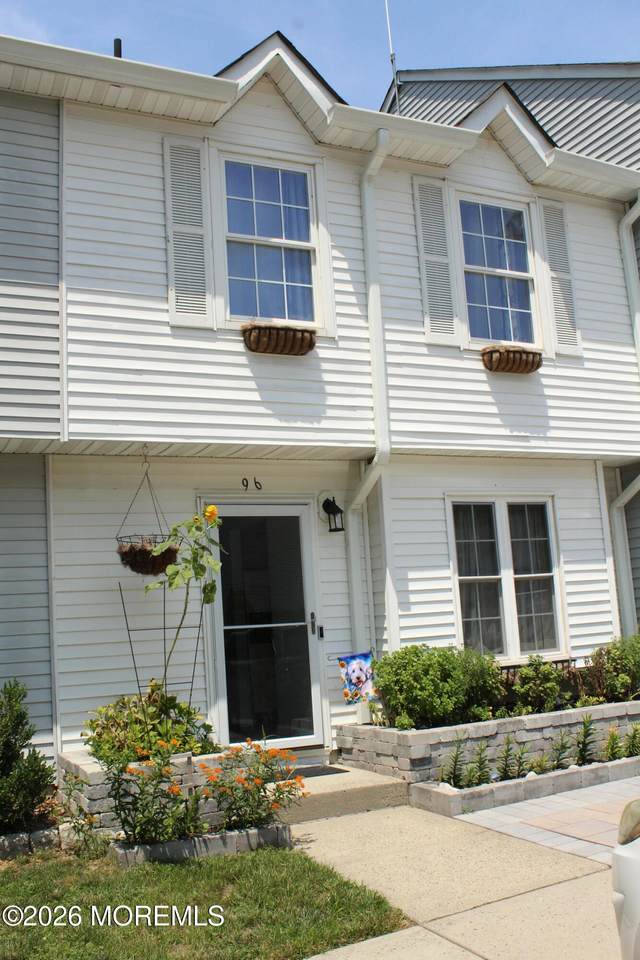 96 Joan Court - Photo 1