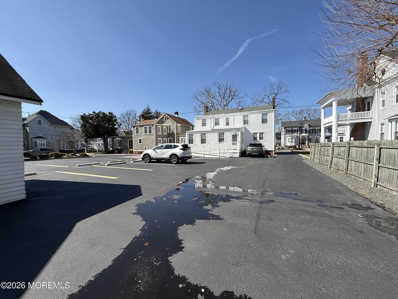https://bt-photos.global.ssl.fastly.net/monmouth/1280_boomver_1_22623866-2.jpg