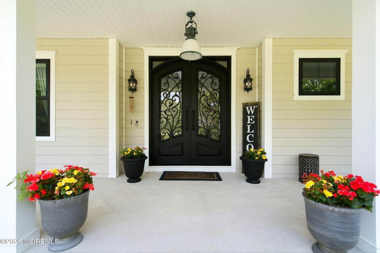 https://bt-photos.global.ssl.fastly.net/monmouth/1280_boomver_1_22624529-2.jpg