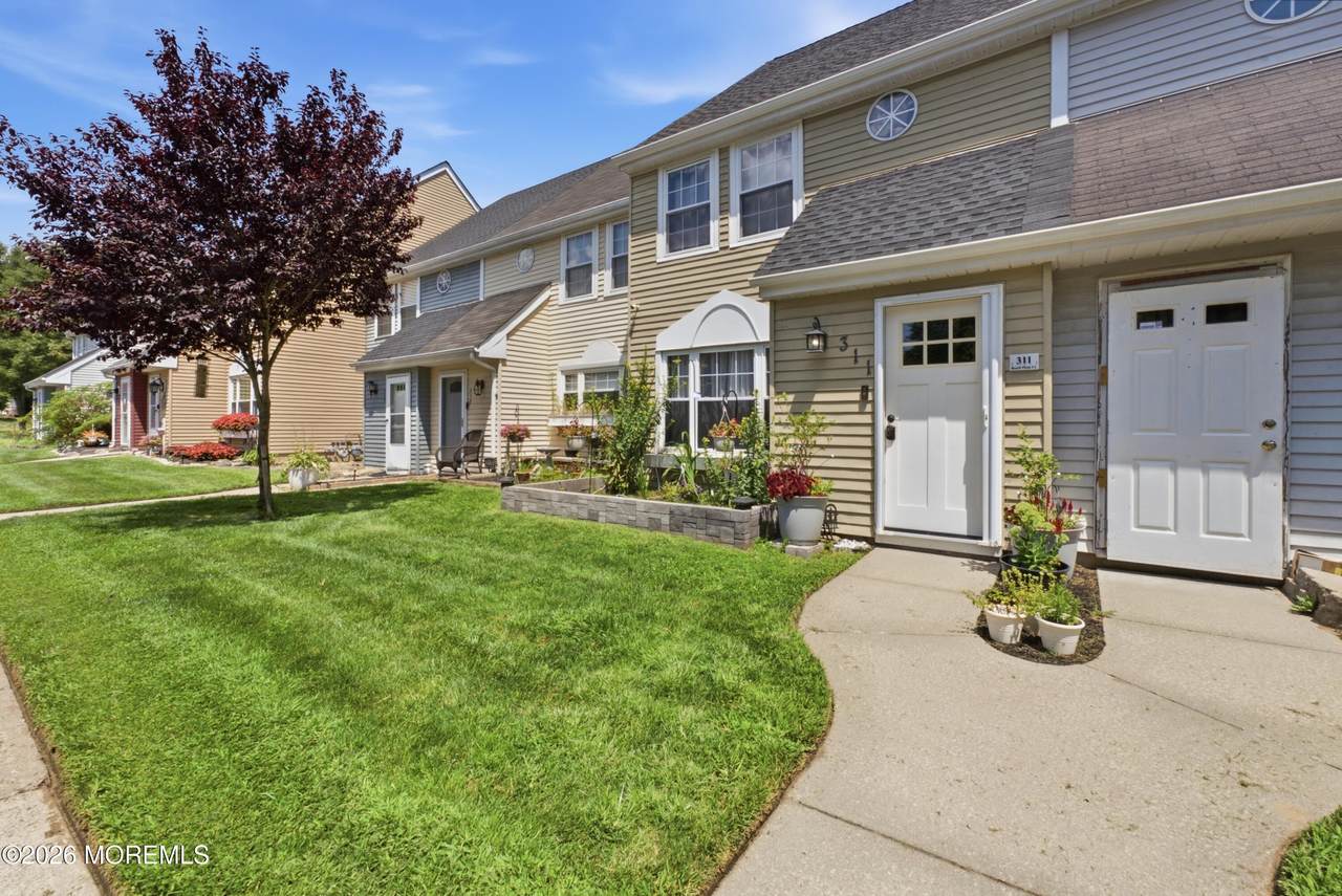 311 Beach Plum Court - Photo 1