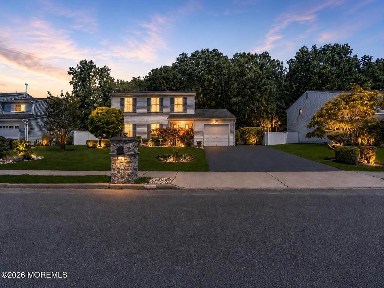 8 Honeysuckle Way - Photo 1