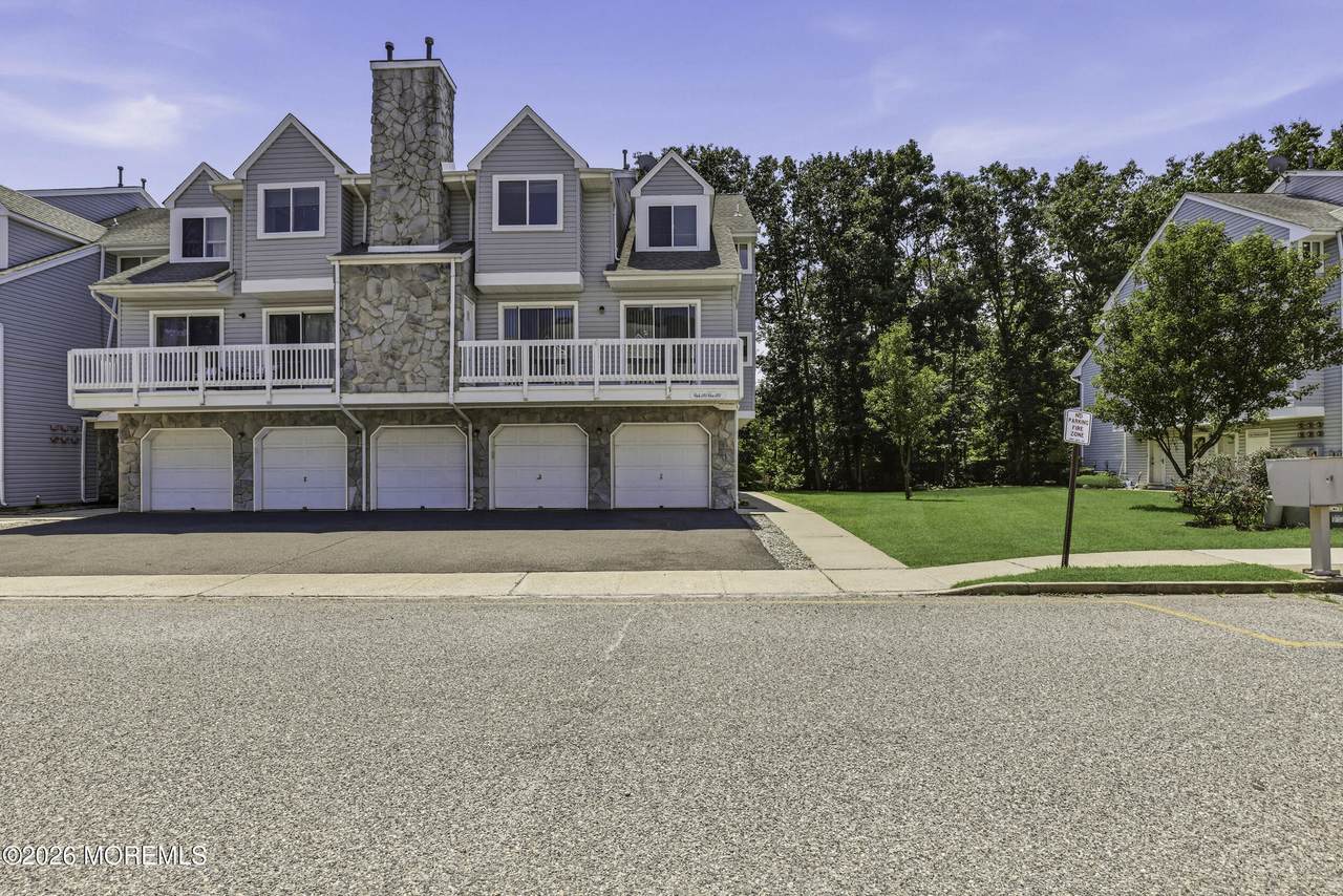 1103 Scarlet Oak Avenue - Photo 1