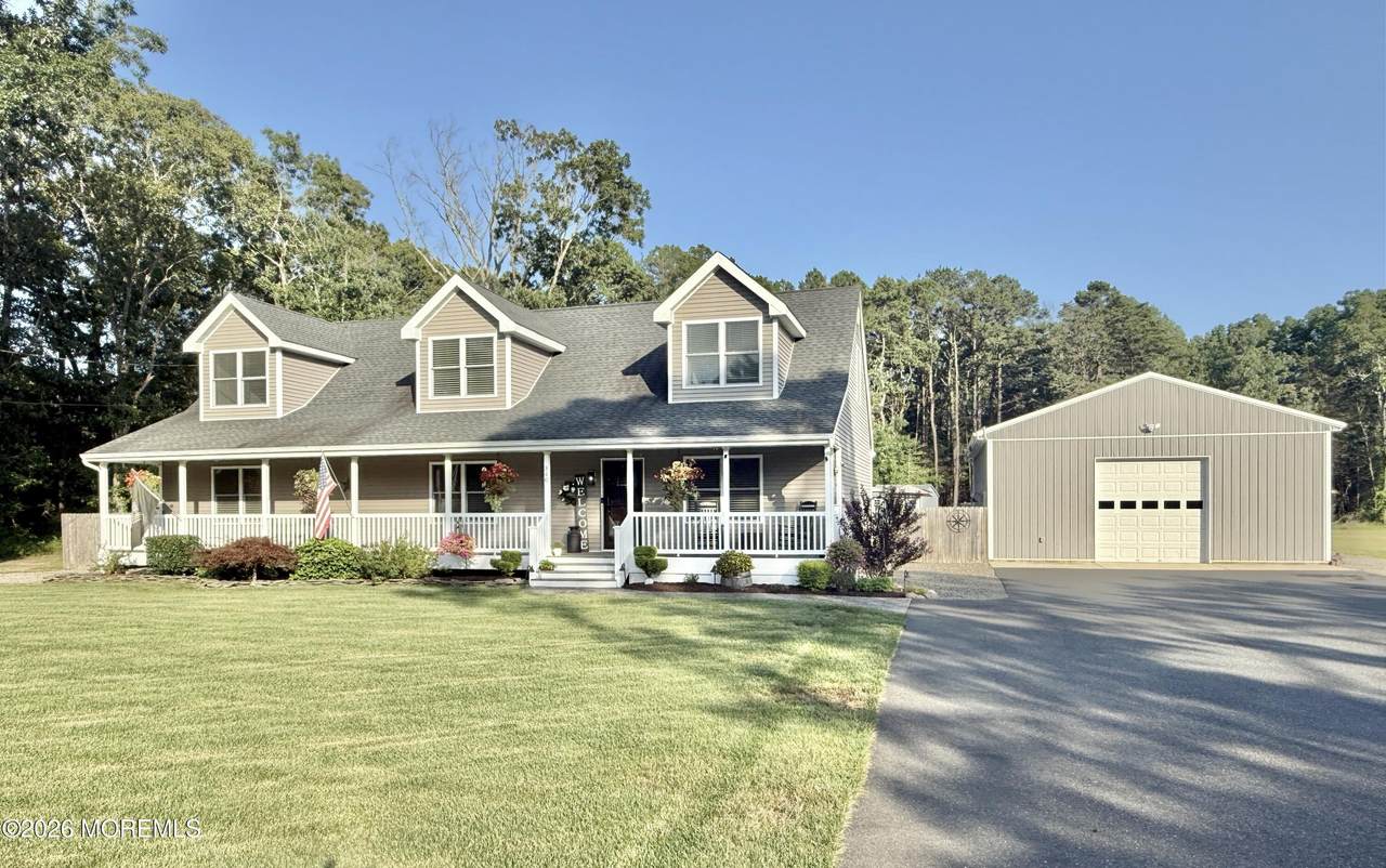 340 Railroad Avenue - Photo 1