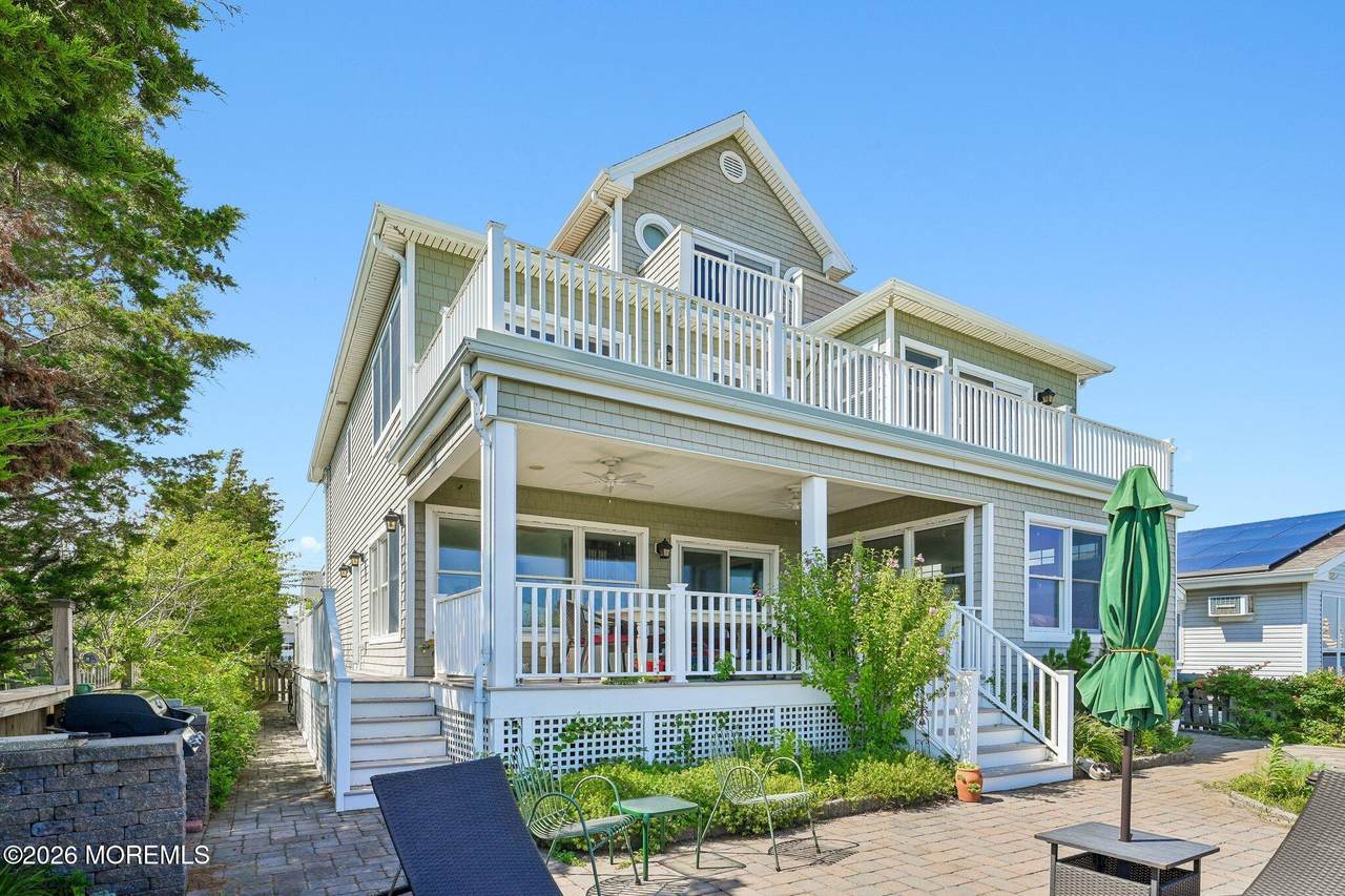 1810 Beach Boulevard - Photo 1