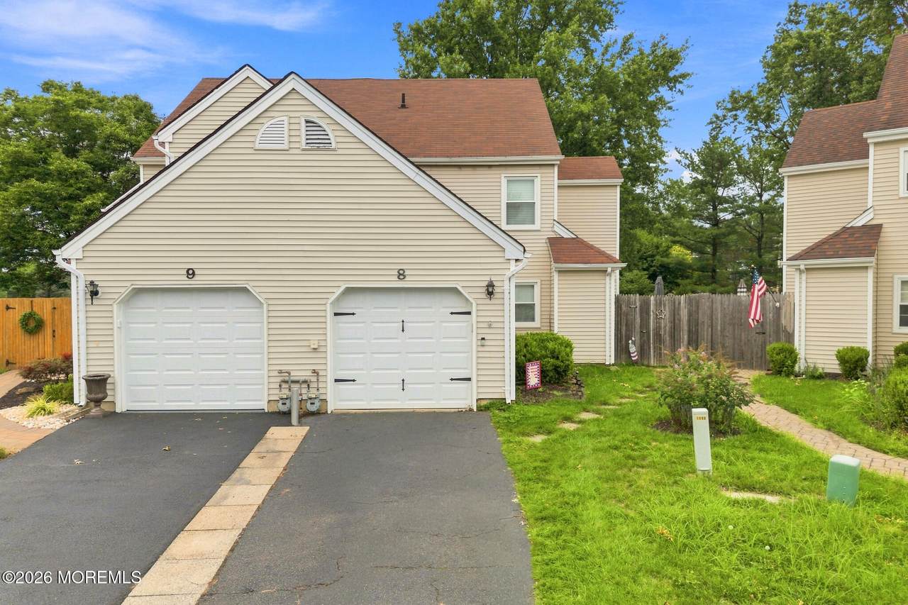 8 Cooper Court - Photo 1
