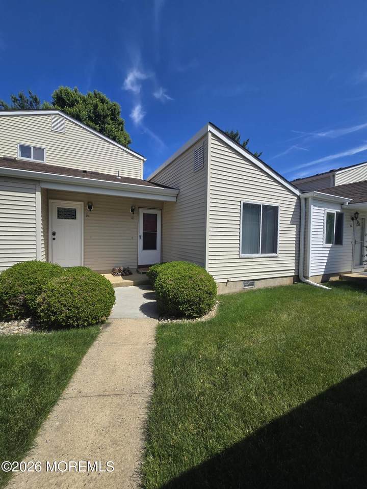 12 Woodmere Court - Photo 1