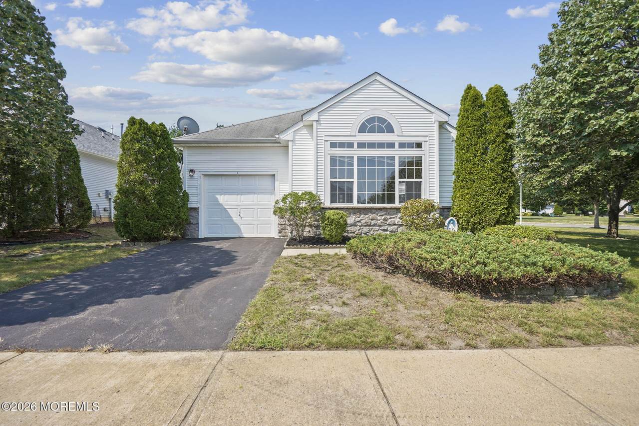 1 Rochford Drive - Photo 1