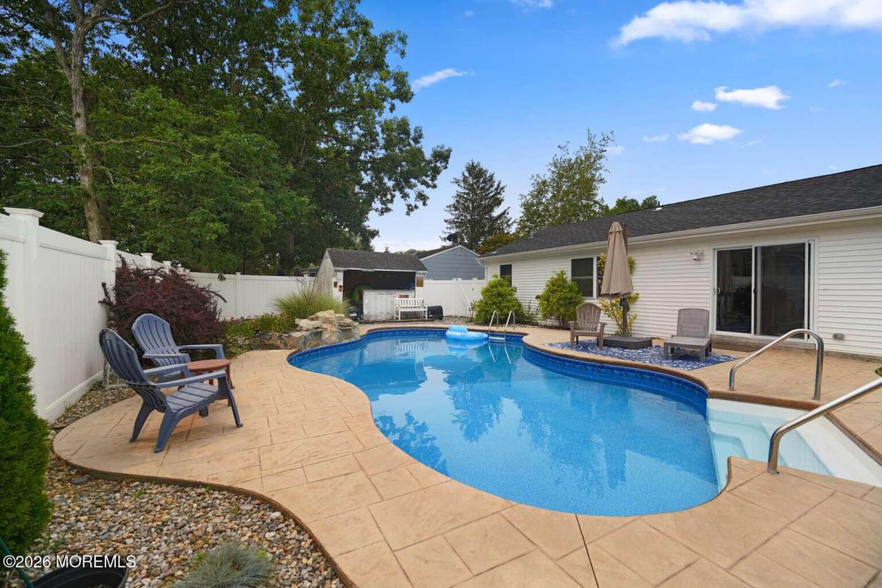 526 Elwood Street - Photo 1