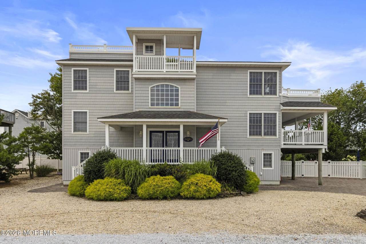 1014B Long Beach Boulevard - Photo 1