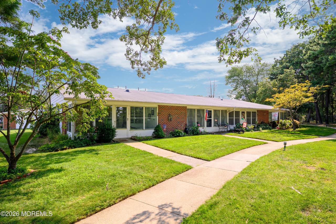 1020A Aberdeen Drive - Photo 1