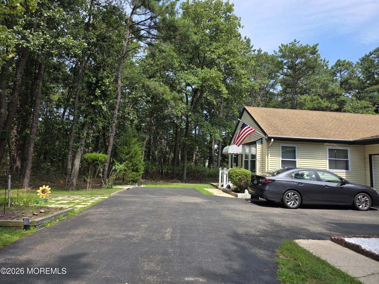 2 Greenleaf Court - Photo 1