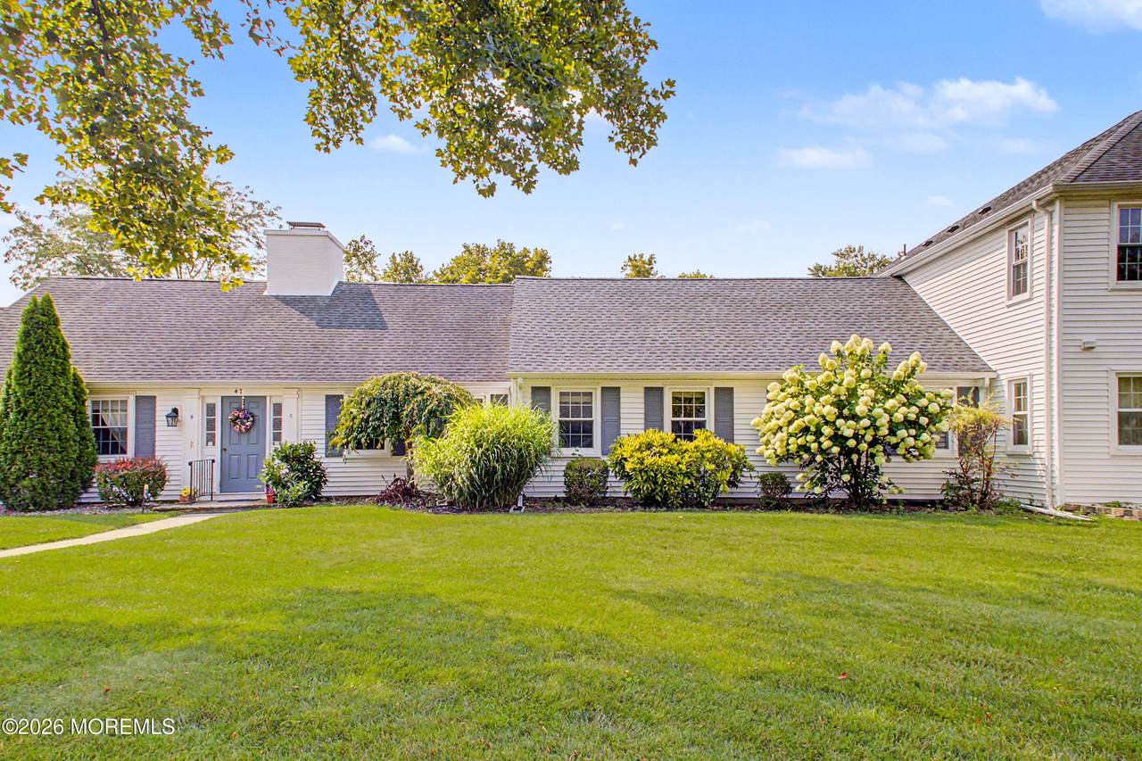 47 Concord Lane - Photo 1