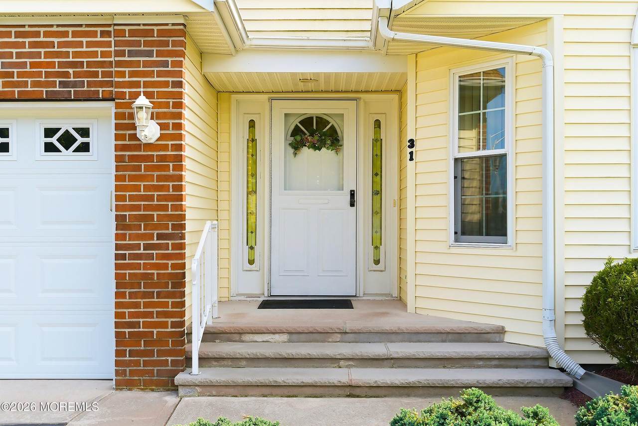 31 Portsmouth Drive - Photo 1