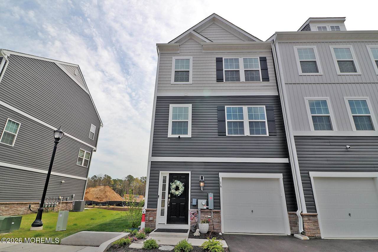 16 Baybreeze Drive - Photo 1