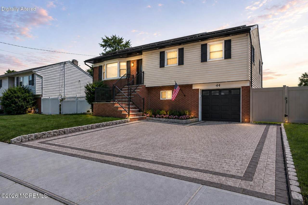 44 Shirley Boulevard - Photo 1