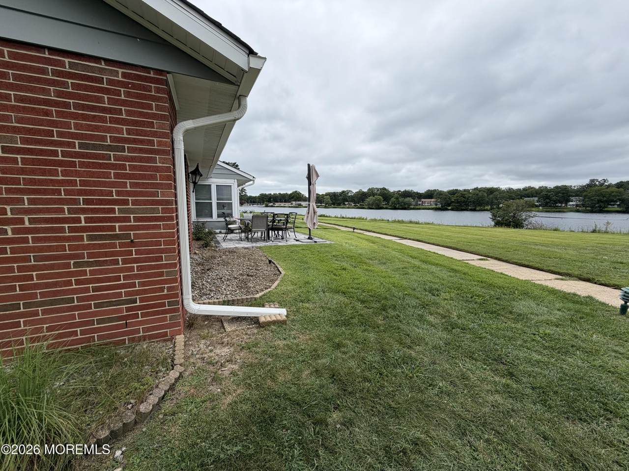 https://bt-photos.global.ssl.fastly.net/monmouth/1280_boomver_1_22625783-2.jpg