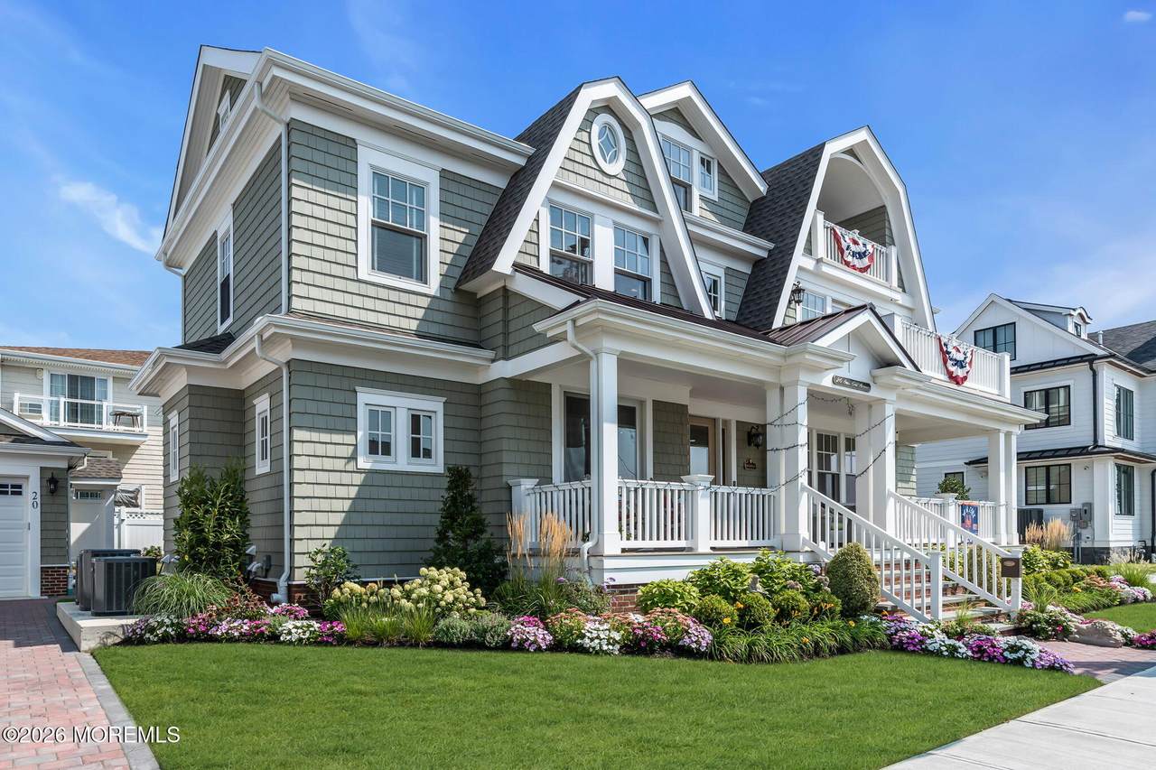 20 End Avenue - Photo 1