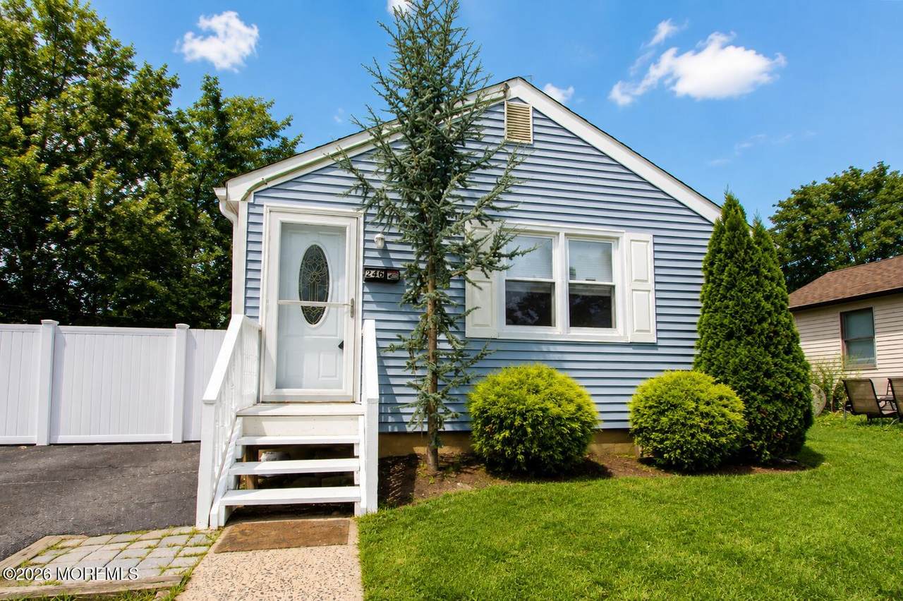 246 Brookside Avenue - Photo 1