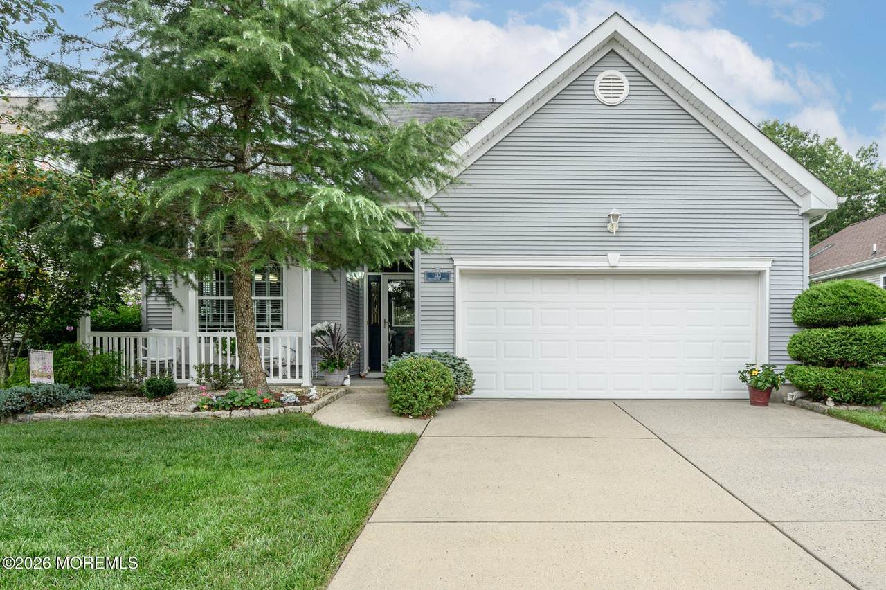 133 Briarwood Drive - Photo 1