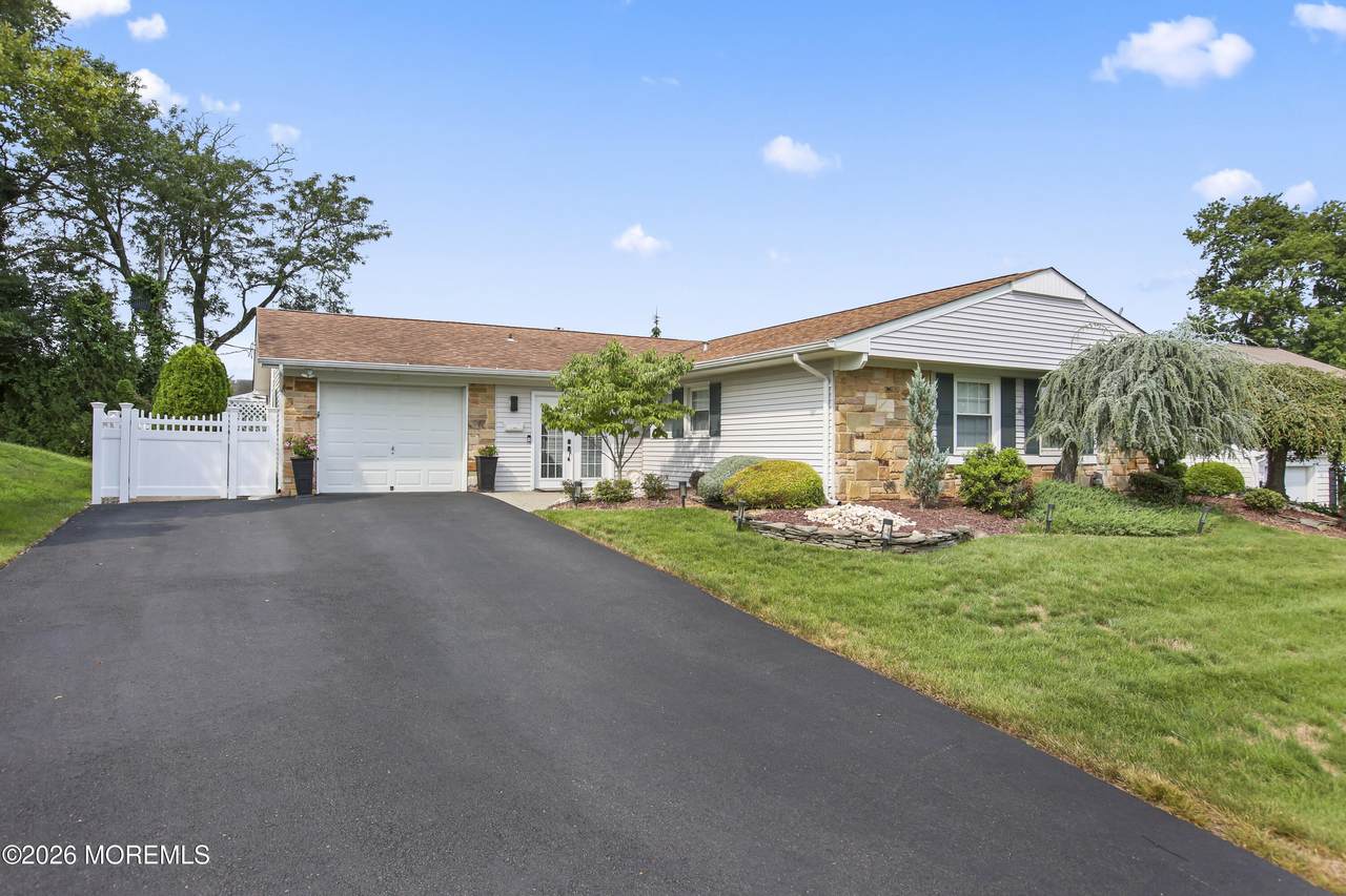 93 Idolstone Lane - Photo 1