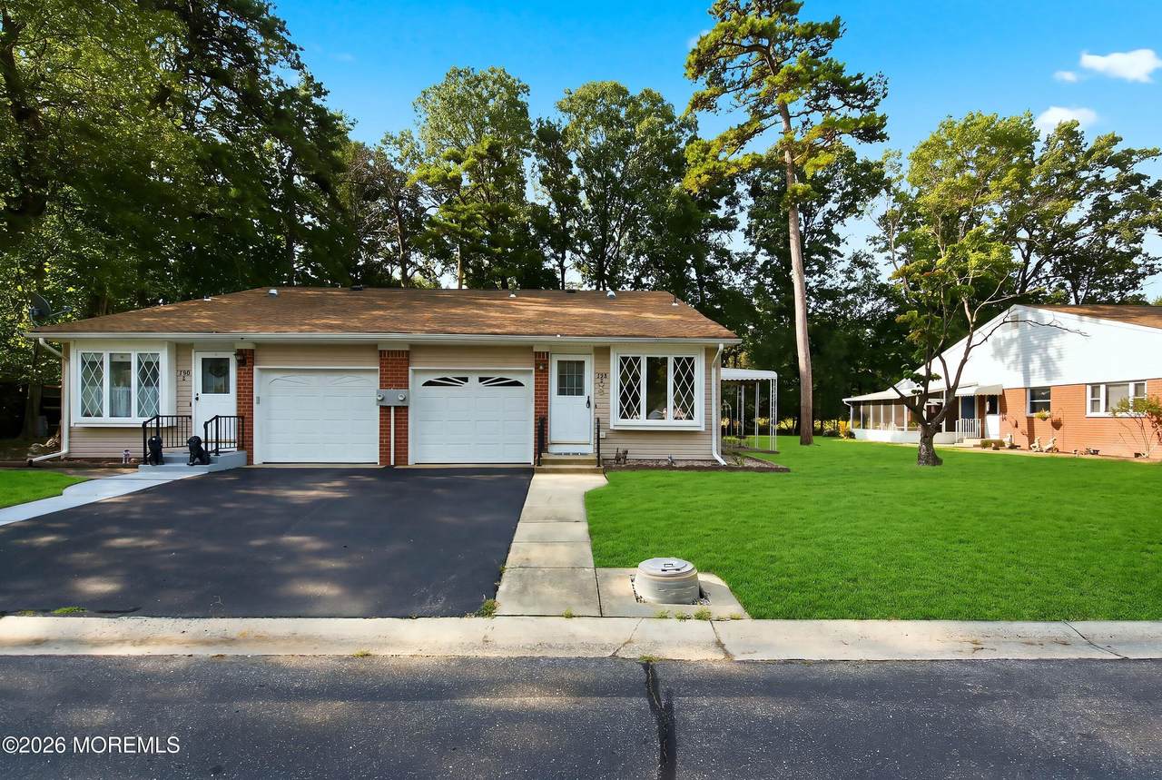 158 B Constitution Boulevard - Photo 1