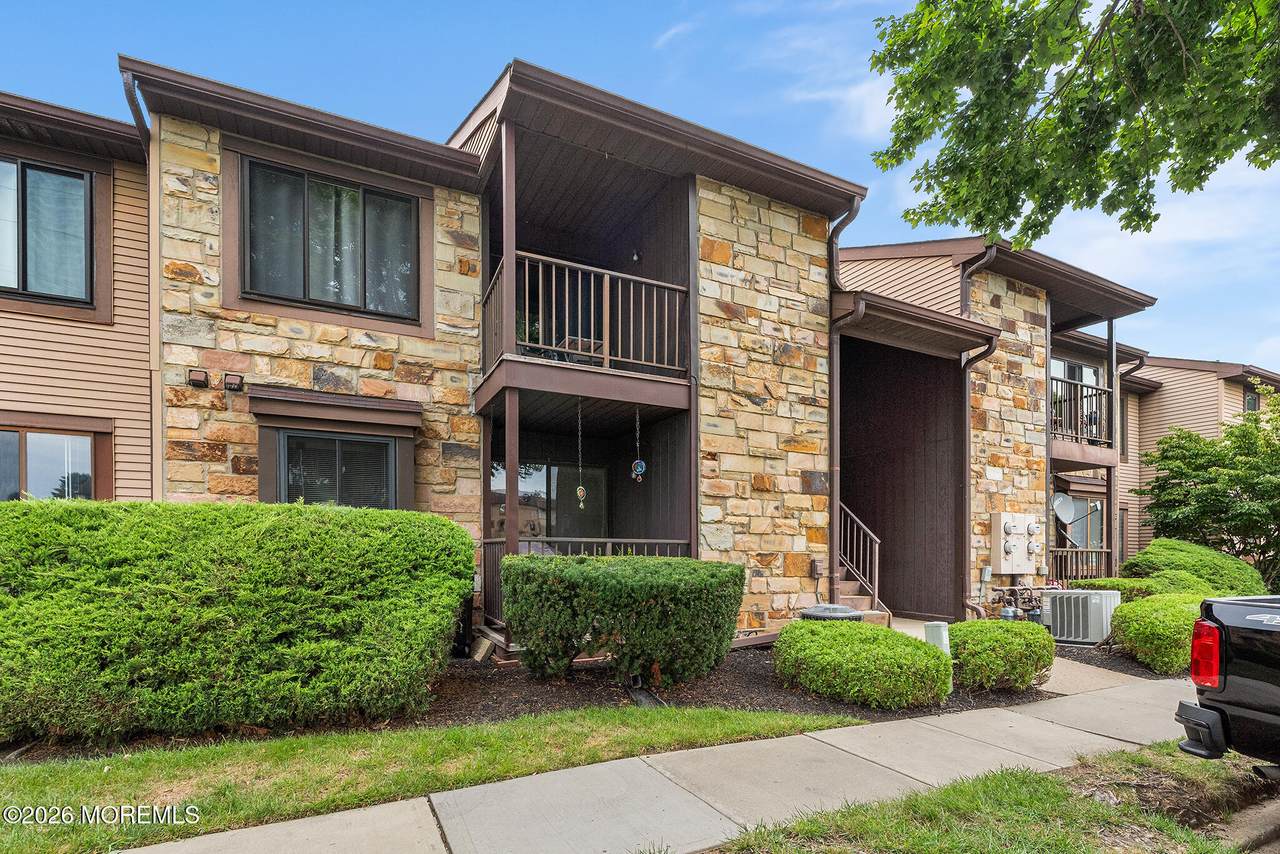 27 Gena Court - Photo 1