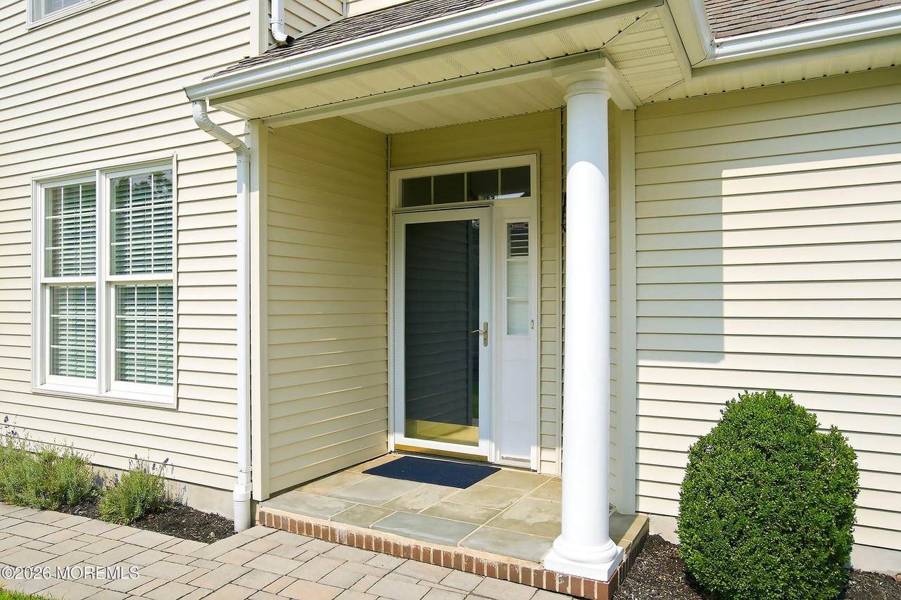 https://bt-photos.global.ssl.fastly.net/monmouth/1280_boomver_1_22625950-2.jpg