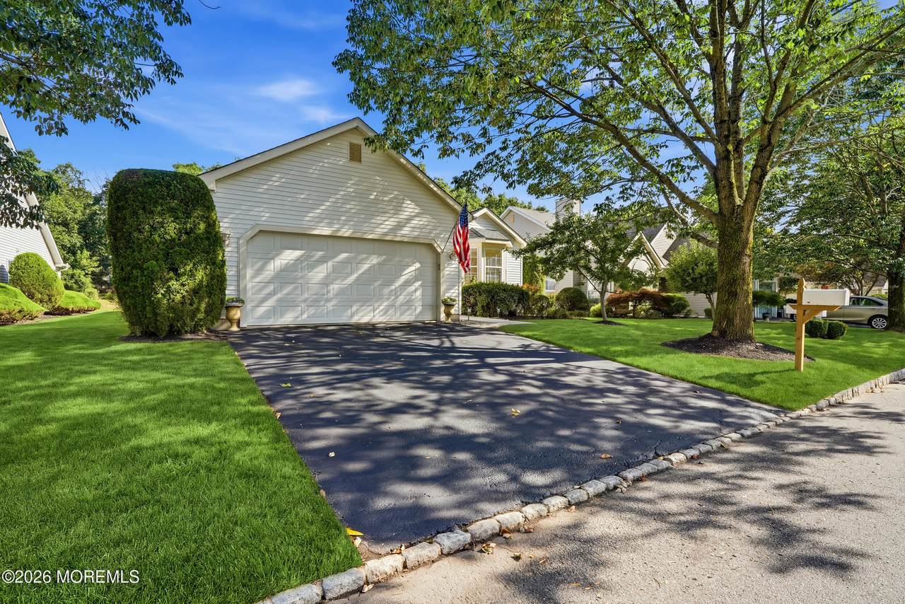 9 Sandhurst Road - Photo 1